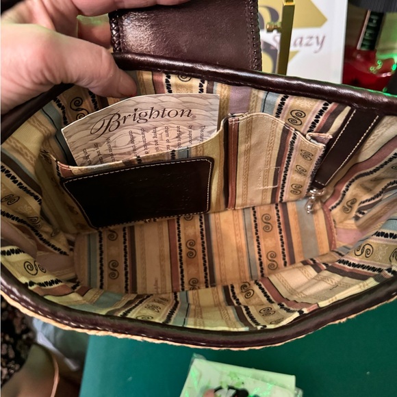 Brighton Coated Straw and Croc Embossed Leather Shoulder Bag. LIKE NEW - Picture 6 of 7